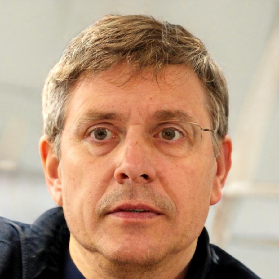 Портрет викладача Максима Шевченка